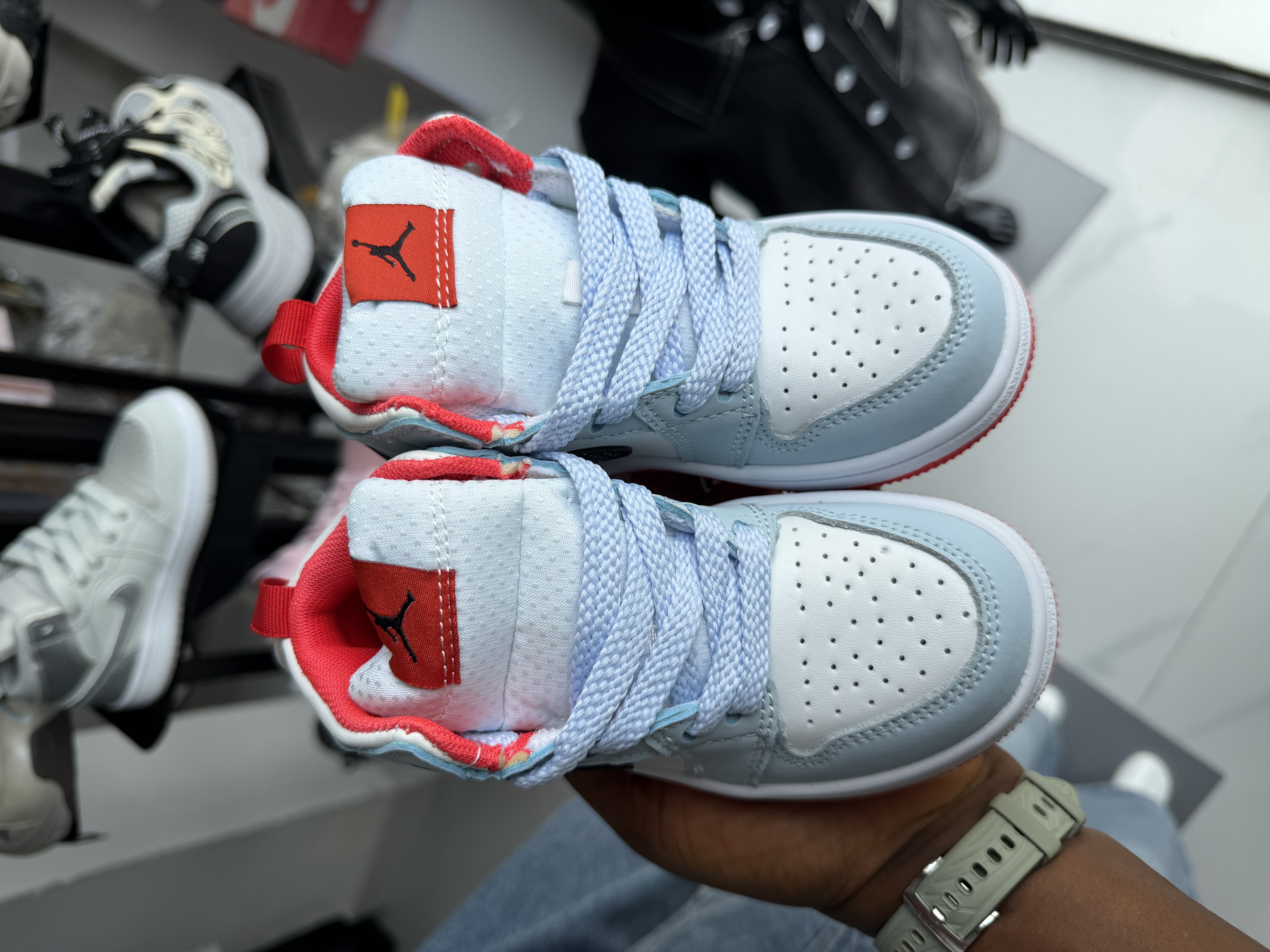 AIR JORDAN